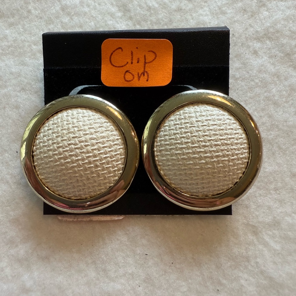 🔥 2/$8, 3/$10, 4/$12 🔥 Gold and White Textured Clip-On Earrings